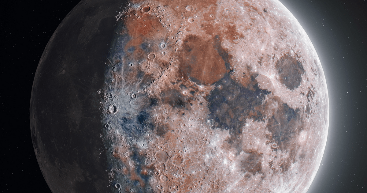 Луна вблизи: два фотографа создали максимально реалистичный снимок спутника из 200 тысяч фото